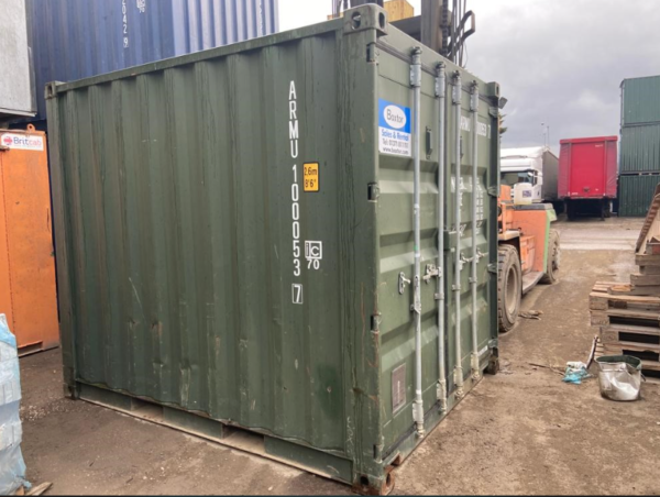 Used 10ft shipping containers
